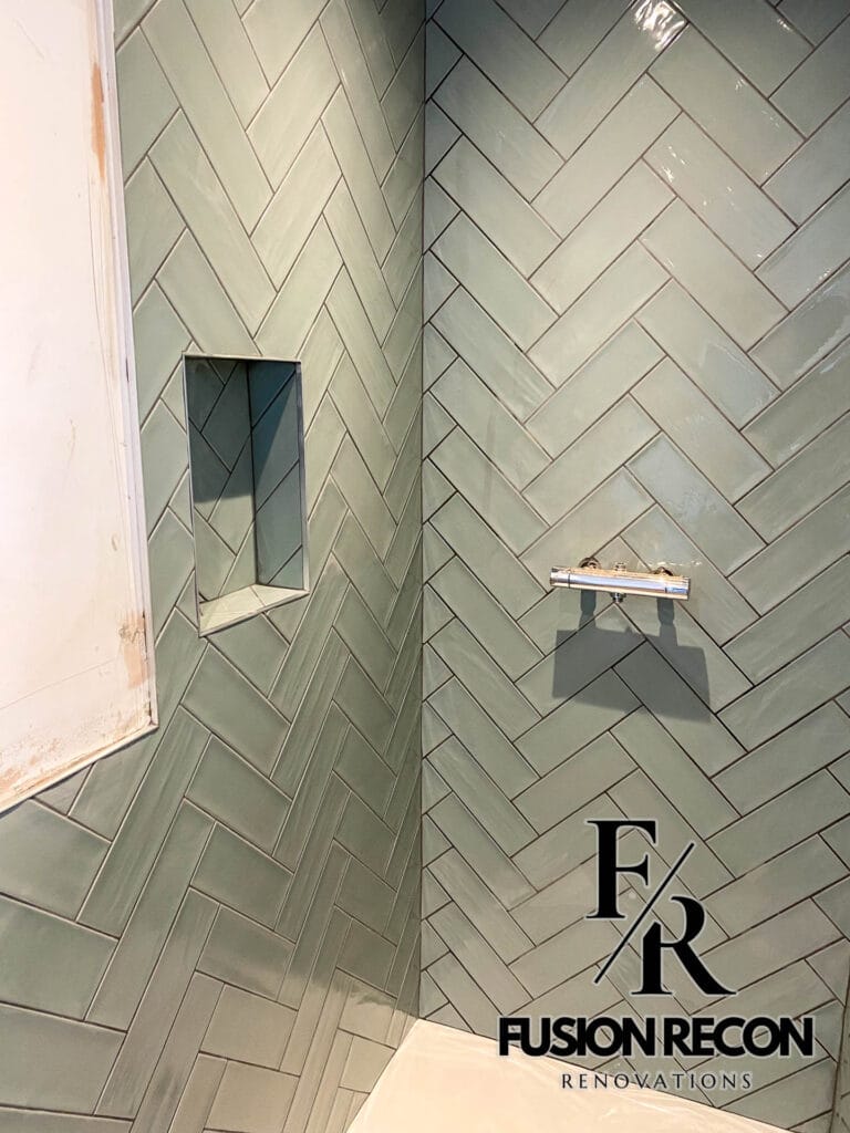 Read more about the article Walk-In Shower with Wood Flooring – Bathroom Renovation Fulham SW6
