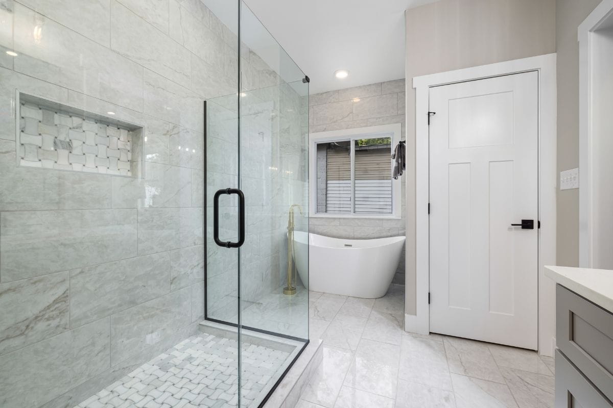 luxury bathroom